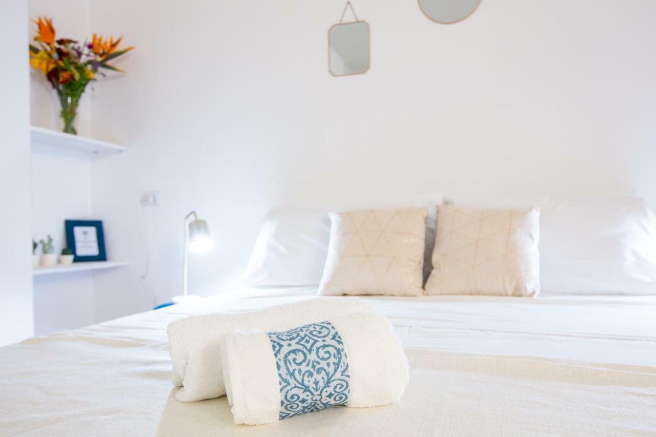 Piazza Martiri Apartment Cagliari Dış mekan fotoğraf